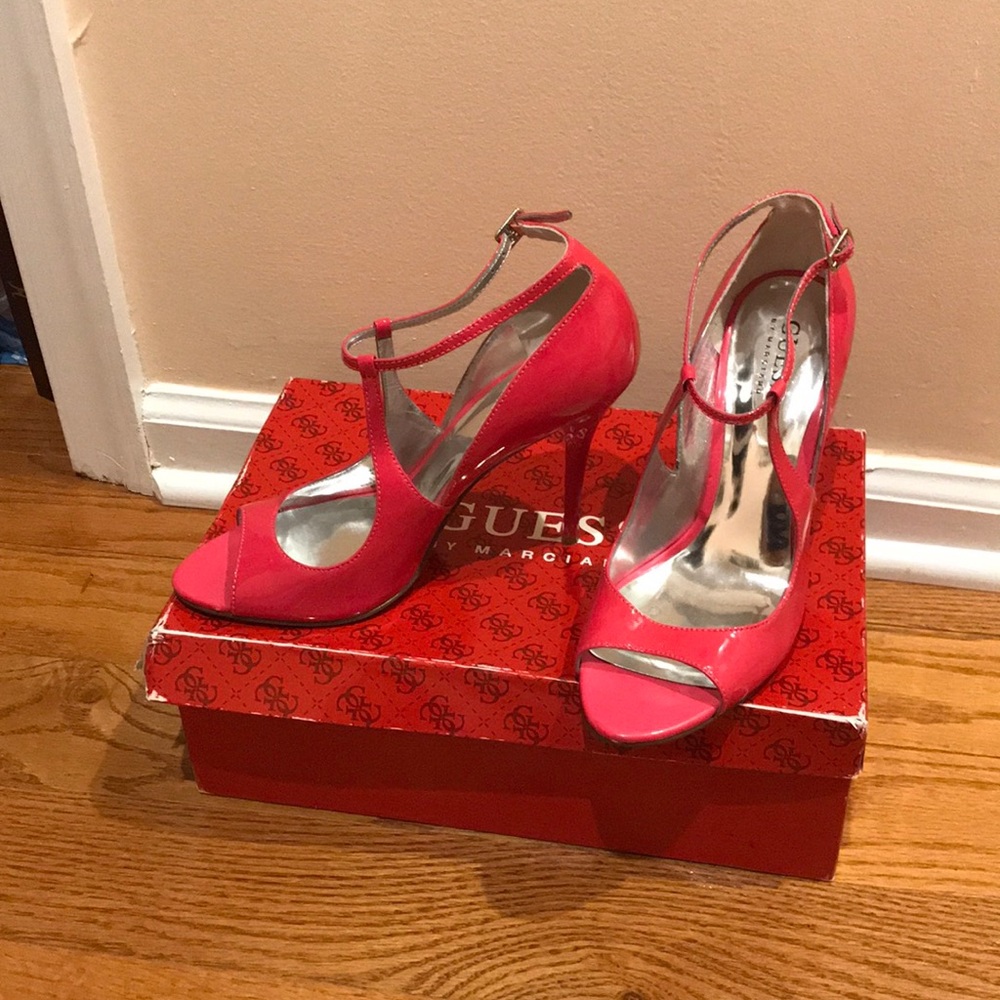Like new Sexy pink patent 4inch GUESS stilettos!